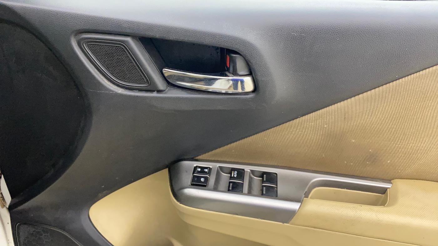 2016 Honda City 1.5L I-VTEC V MT, Petrol, Manual, 93,586 km, Driver Side Door Panels Control