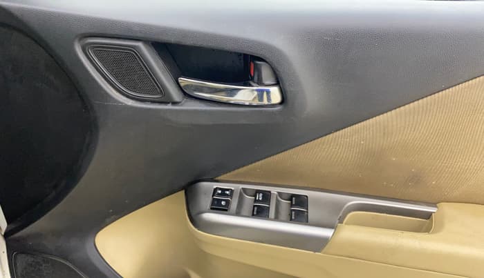 2016 Honda City 1.5L I-VTEC V MT, Petrol, Manual, 93,586 km, Driver Side Door Panels Control