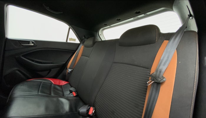 2017 Hyundai i20 Active 1.2 S, Petrol, Manual, 43,470 km, Right Side Rear Door Cabin