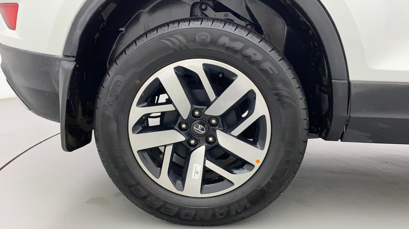 2022 Tata Harrier XZ SUNROOF 2.0L, Diesel, Manual, 22,990 km, Right Rear Wheel