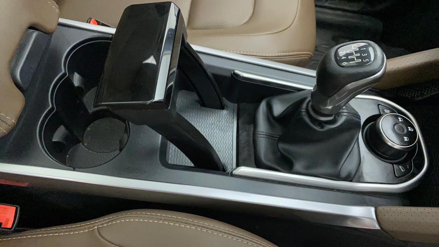 2022 Tata Harrier XZ SUNROOF 2.0L, Diesel, Manual, 22,990 km, Gear Lever