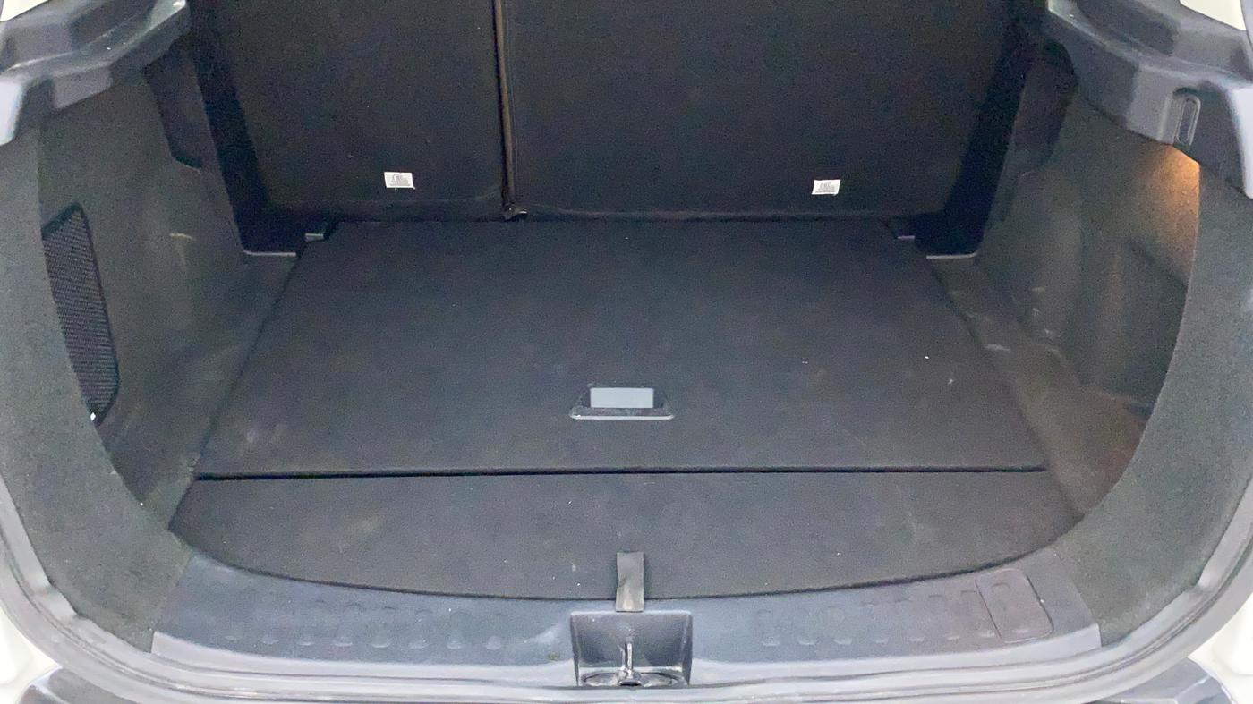 2022 Tata Harrier XZ SUNROOF 2.0L, Diesel, Manual, 22,990 km, Boot Inside