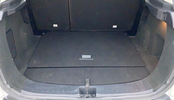 2022 Tata Harrier XZ SUNROOF 2.0L, Diesel, Manual, 22,990 km, Boot Inside