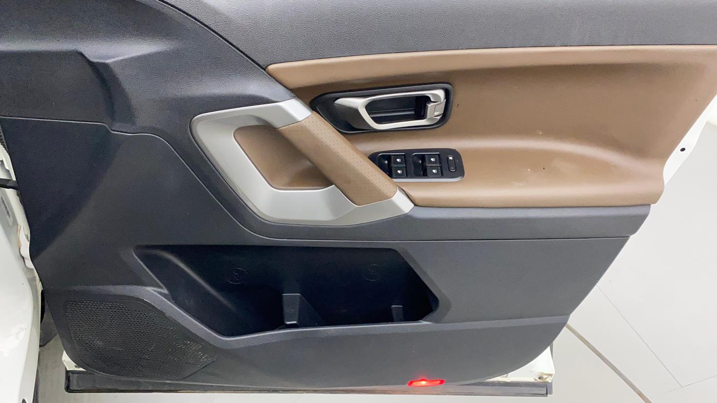 2022 Tata Harrier XZ SUNROOF 2.0L, Diesel, Manual, 22,990 km, Driver Side Door Panels Control