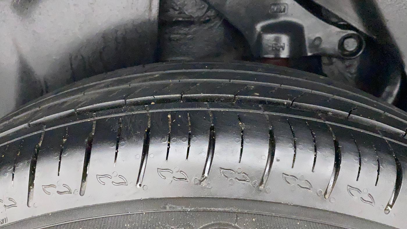 2022 Tata Harrier XZ SUNROOF 2.0L, Diesel, Manual, 22,990 km, Right Rear Tyre Tread