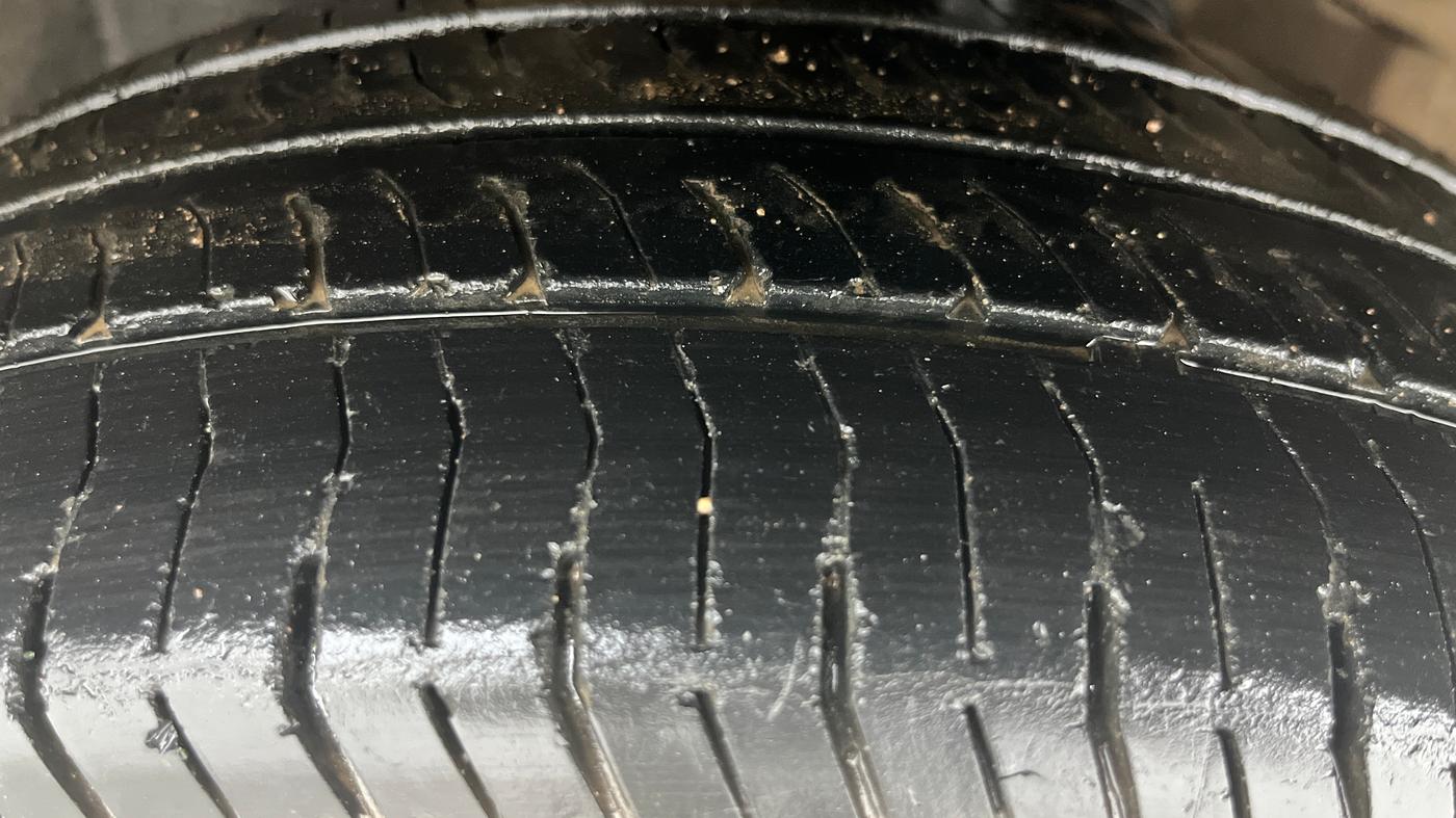 2013 Nissan Sunny XL, Petrol, Manual, 76,972 km, Left Front Tyre Tread