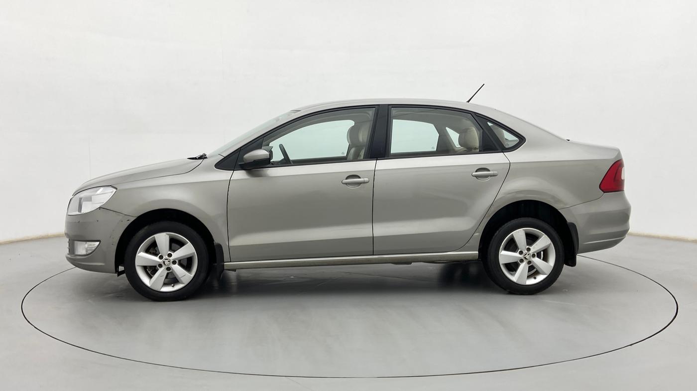 2016 Skoda Rapid AMBITION 1.6 MPI MT, Petrol, Manual, 39,365 km, Left Side