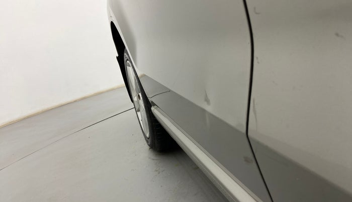 2016 Skoda Rapid AMBITION 1.6 MPI MT, Petrol, Manual, 39,365 km, Right rear door - Slightly dented