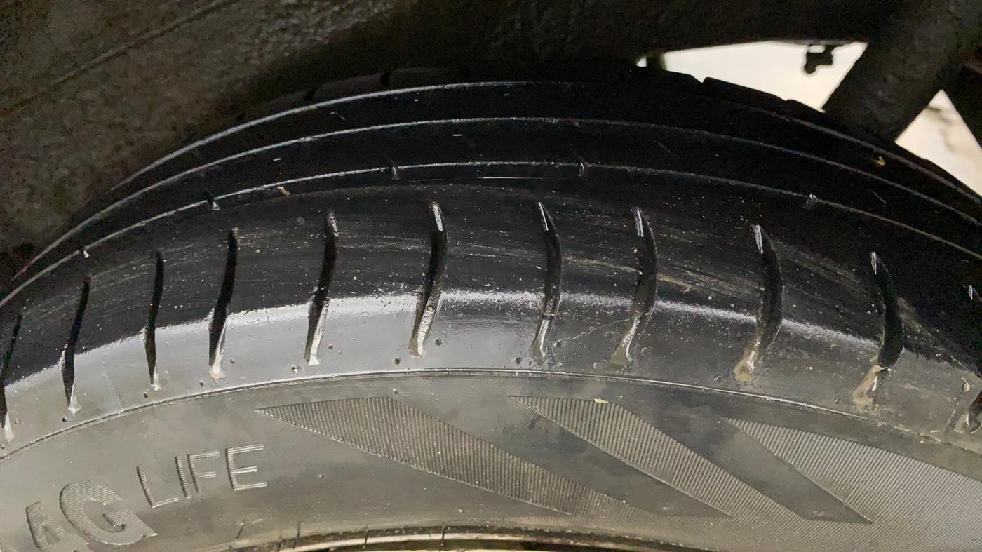 2015 Maruti Wagon R 1.0 LXI, Petrol, Manual, 63,611 km, Left Rear Tyre Tread