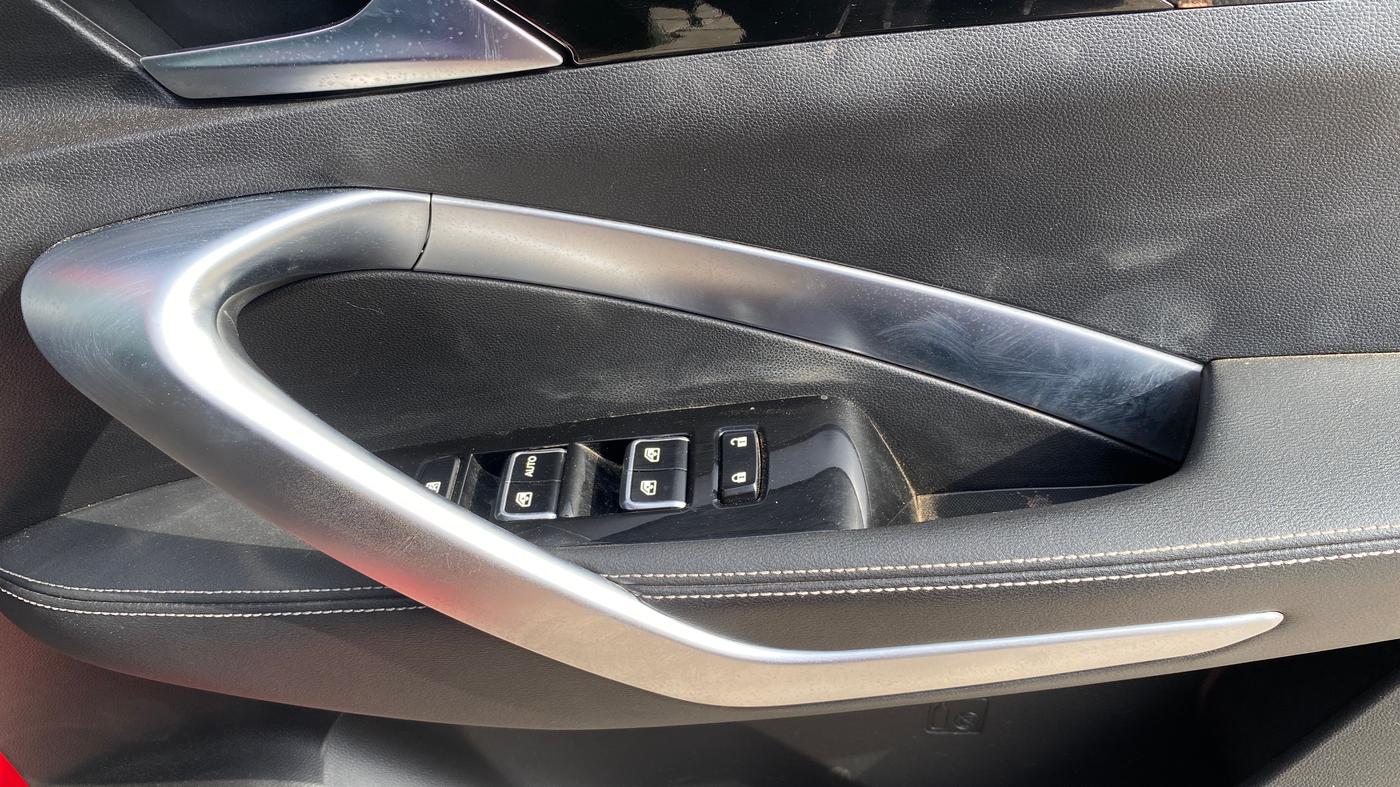 2019 MG HECTOR SHARP 2.0 DIESEL, Diesel, Manual, 68,170 km, Driver Side Door Panels Control