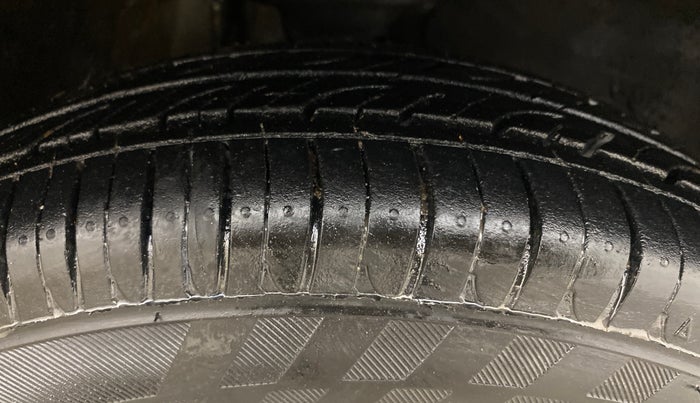 2012 Maruti Alto 800 LXI, Petrol, Manual, 52,278 km, Right Front Tyre Tread