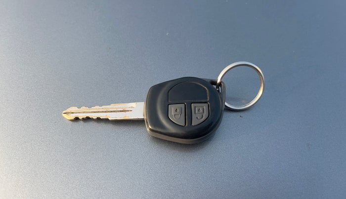 2013 Maruti Swift Dzire ZDI, Diesel, Manual, 1,26,838 km, Key Close Up