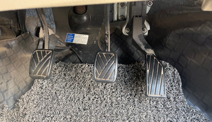 2013 Maruti Swift Dzire ZDI, Diesel, Manual, 1,26,838 km, Pedals