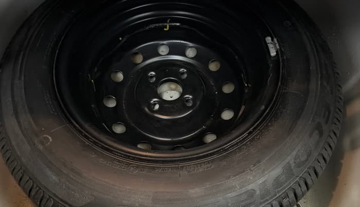 2022 Maruti Dzire ZXI CNG, CNG, Manual, 53,290 km, Spare Tyre