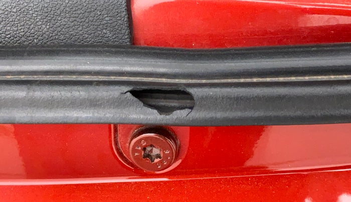 2017 Tata Tiago XZA PETROL, Petrol, Automatic, 1,20,278 km, Dicky (Boot door) - Weather strip has minor damage