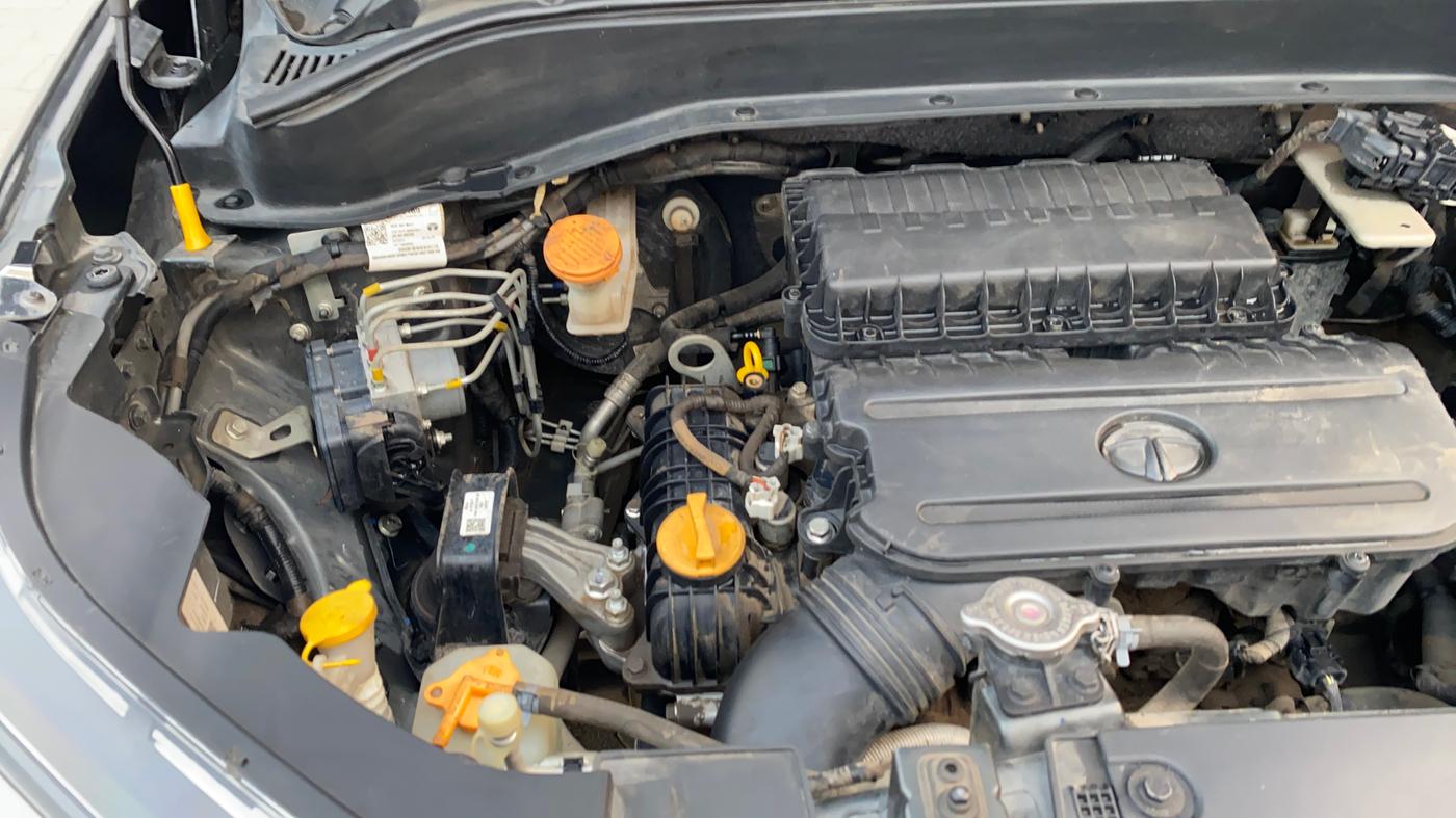 2021 Tata PUNCH CREATIVE  MT, Petrol, Manual, 35,032 km, Engine View - Right