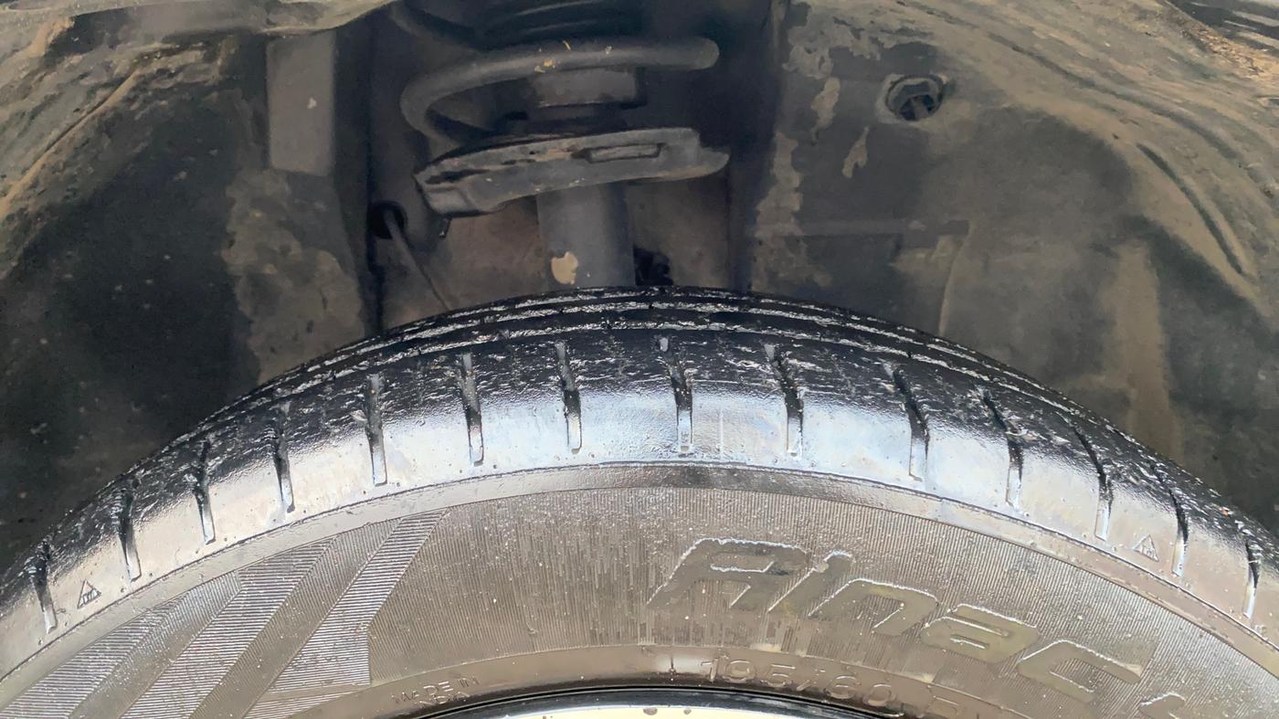 2021 Tata PUNCH CREATIVE  MT, Petrol, Manual, 35,032 km, Right Front Tyre Tread