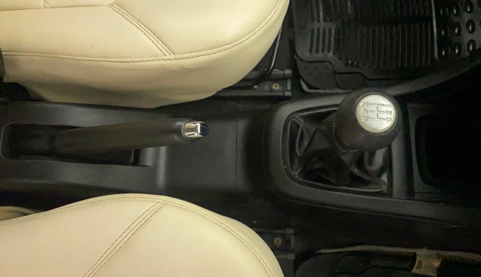 2012 Maruti Swift VXI, Petrol, Manual, 15,045 km, Gear Lever