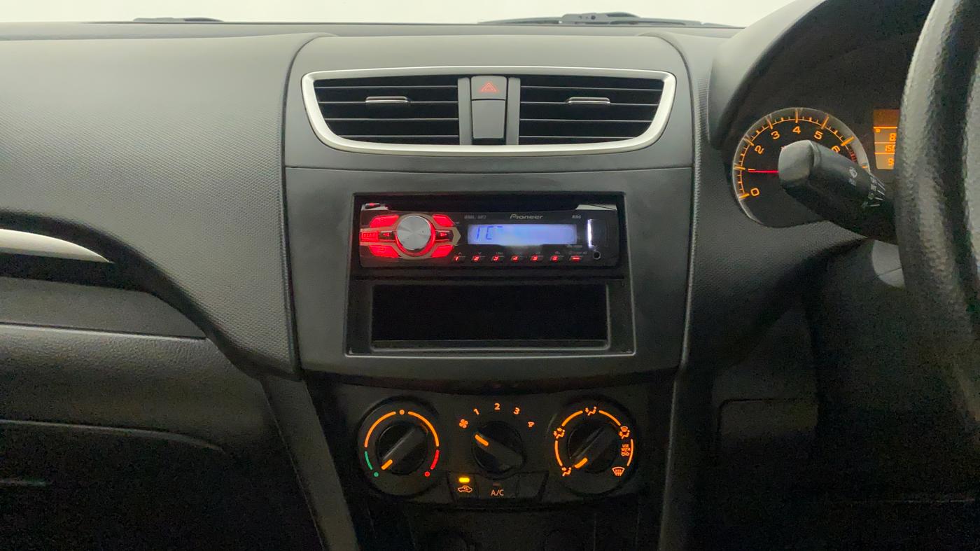 2012 Maruti Swift VXI, Petrol, Manual, 15,045 km, Air Conditioner