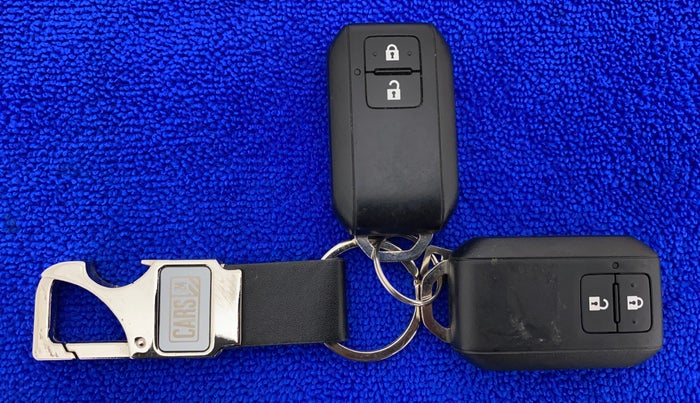 2023 Maruti BREZZA ZXI SMART HYBRID DUAL TONE, Petrol, Manual, 9,176 km, Key Close Up