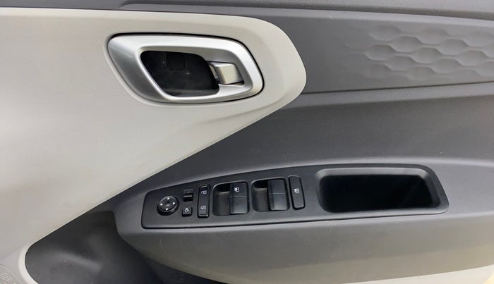 2023 Hyundai GRAND I10 NIOS SPORTZ AMT 1.2 KAPPA VTVT, Petrol, Automatic, 5,875 km, Driver Side Door Panels Control