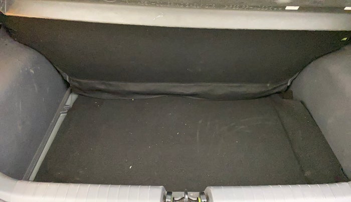 2023 Hyundai GRAND I10 NIOS SPORTZ AMT 1.2 KAPPA VTVT, Petrol, Automatic, 5,875 km, Boot Inside