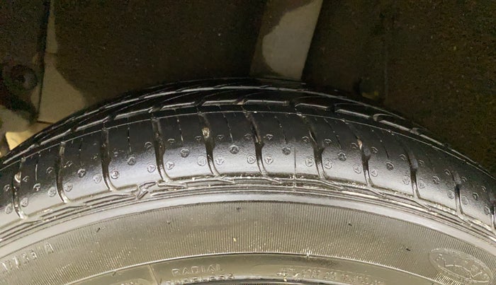 2023 Hyundai GRAND I10 NIOS SPORTZ AMT 1.2 KAPPA VTVT, Petrol, Automatic, 5,875 km, Right Rear Tyre Tread