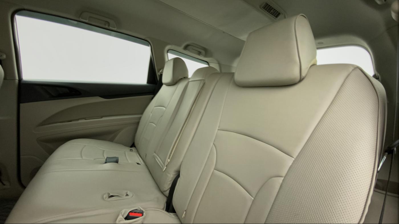 2021 Mahindra MARAZZO M2 8 STR, Diesel, Manual, 20,571 km, Right Side Rear Door Cabin