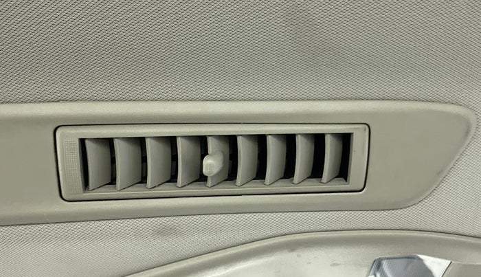2021 Mahindra MARAZZO M2 8 STR, Diesel, Manual, 20,571 km, Rear AC Vents