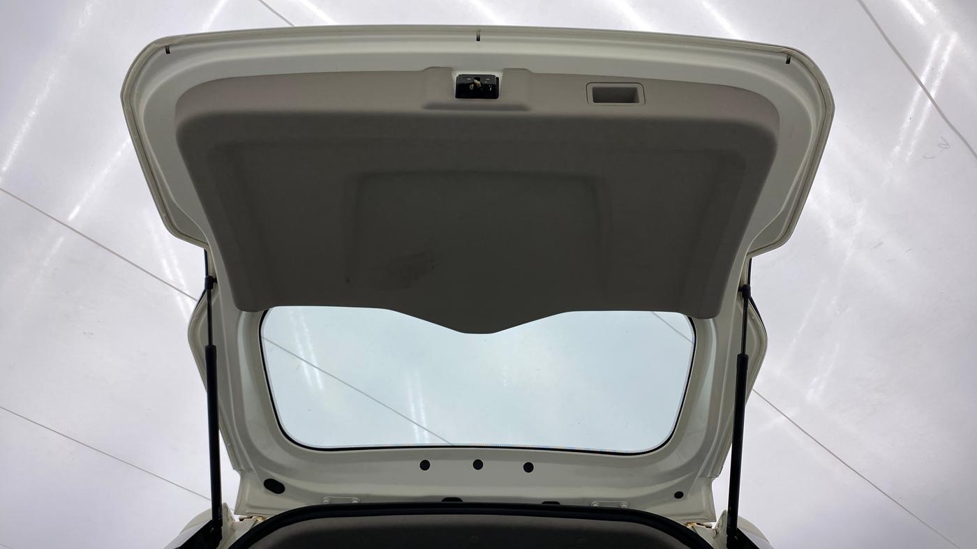 2021 Mahindra MARAZZO M2 8 STR, Diesel, Manual, 20,571 km, Boot Door Open