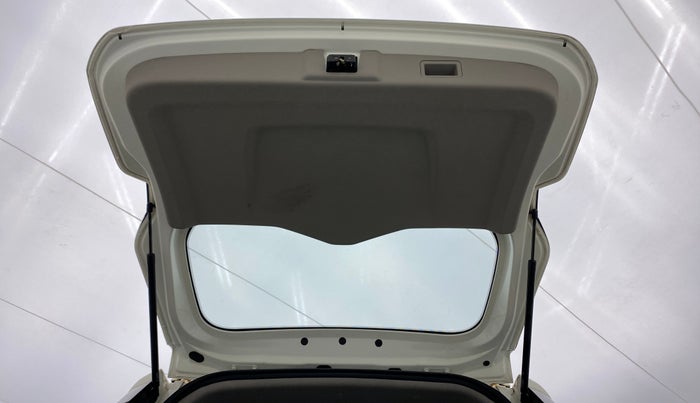 2021 Mahindra MARAZZO M2 8 STR, Diesel, Manual, 20,571 km, Boot Door Open