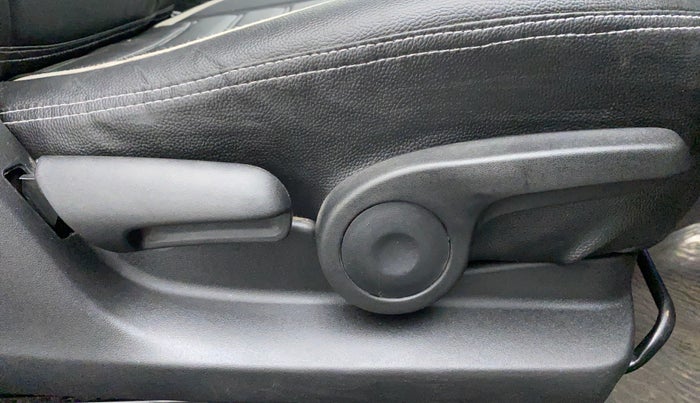 2017 Maruti S Cross ZETA 1.3, Diesel, Manual, 1,12,550 km, Driver Side Adjustment Panel