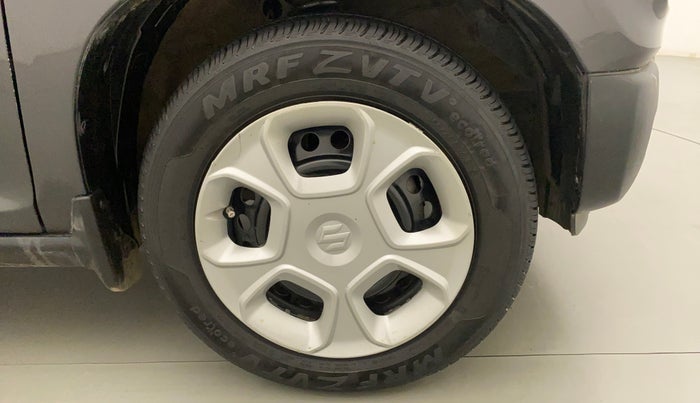 2021 Maruti S PRESSO VXI (O) CNG, CNG, Manual, 21,903 km, Right Front Wheel