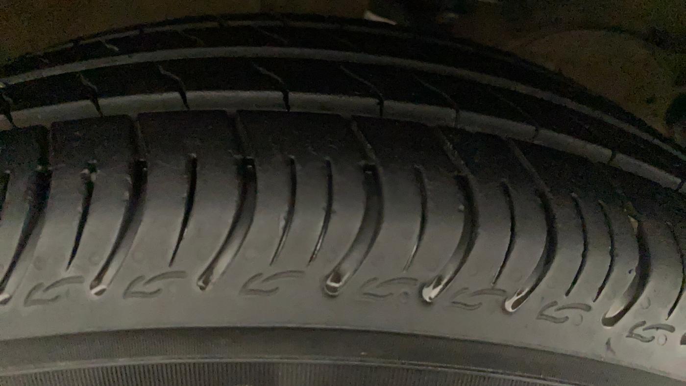 2021 Maruti S PRESSO VXI (O) CNG, CNG, Manual, 21,903 km, Right Rear Tyre Tread