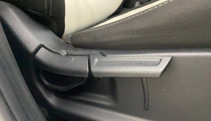 2023 Hyundai VENUE S PLUS 1.5 CRDI, Diesel, Manual, 29,143 km, Driver Side Adjustment Panel