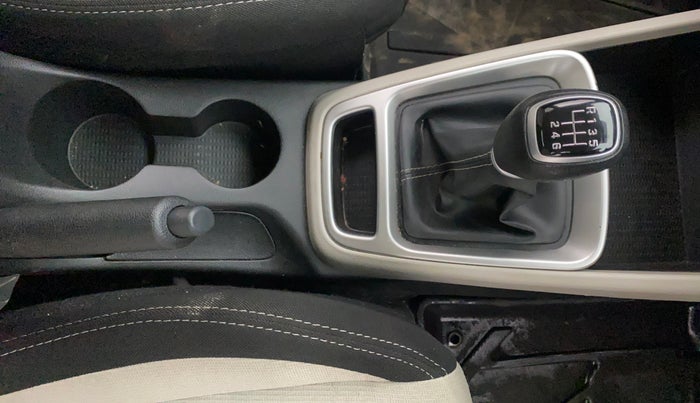 2023 Hyundai VENUE S PLUS 1.5 CRDI, Diesel, Manual, 29,143 km, Gear Lever