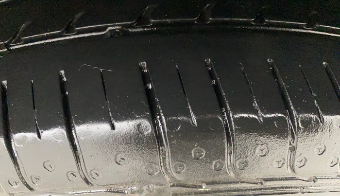 2023 Hyundai VENUE S PLUS 1.5 CRDI, Diesel, Manual, 29,143 km, Left Rear Tyre Tread