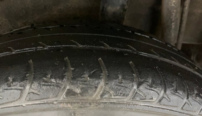 2014 Maruti Celerio VXI AMT, Petrol, Automatic, 54,445 km, Left Rear Tyre Tread
