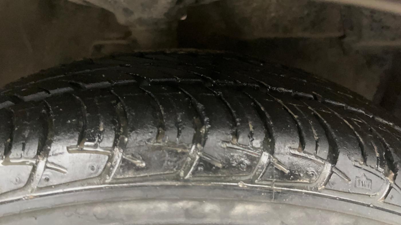 2014 Maruti Celerio VXI AMT, Petrol, Automatic, 54,412 km, Right Front Tyre Tread