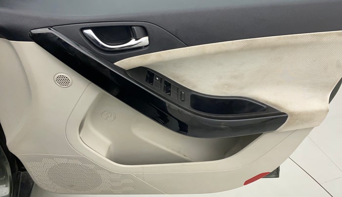 2021 Tata NEXON XZ 1.2, Petrol, Manual, 17,853 km, Driver Side Door Panels Control