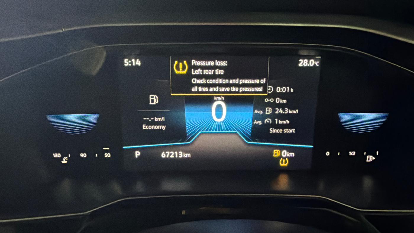2022 Volkswagen VIRTUS TOPLINE TSI 1.0 AT, Petrol, Automatic, 67,213 km, Odometer Image