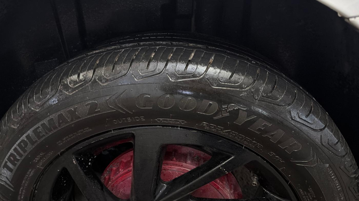 2022 Volkswagen VIRTUS TOPLINE TSI 1.0 AT, Petrol, Automatic, 67,213 km, Left Rear Tyre Tread