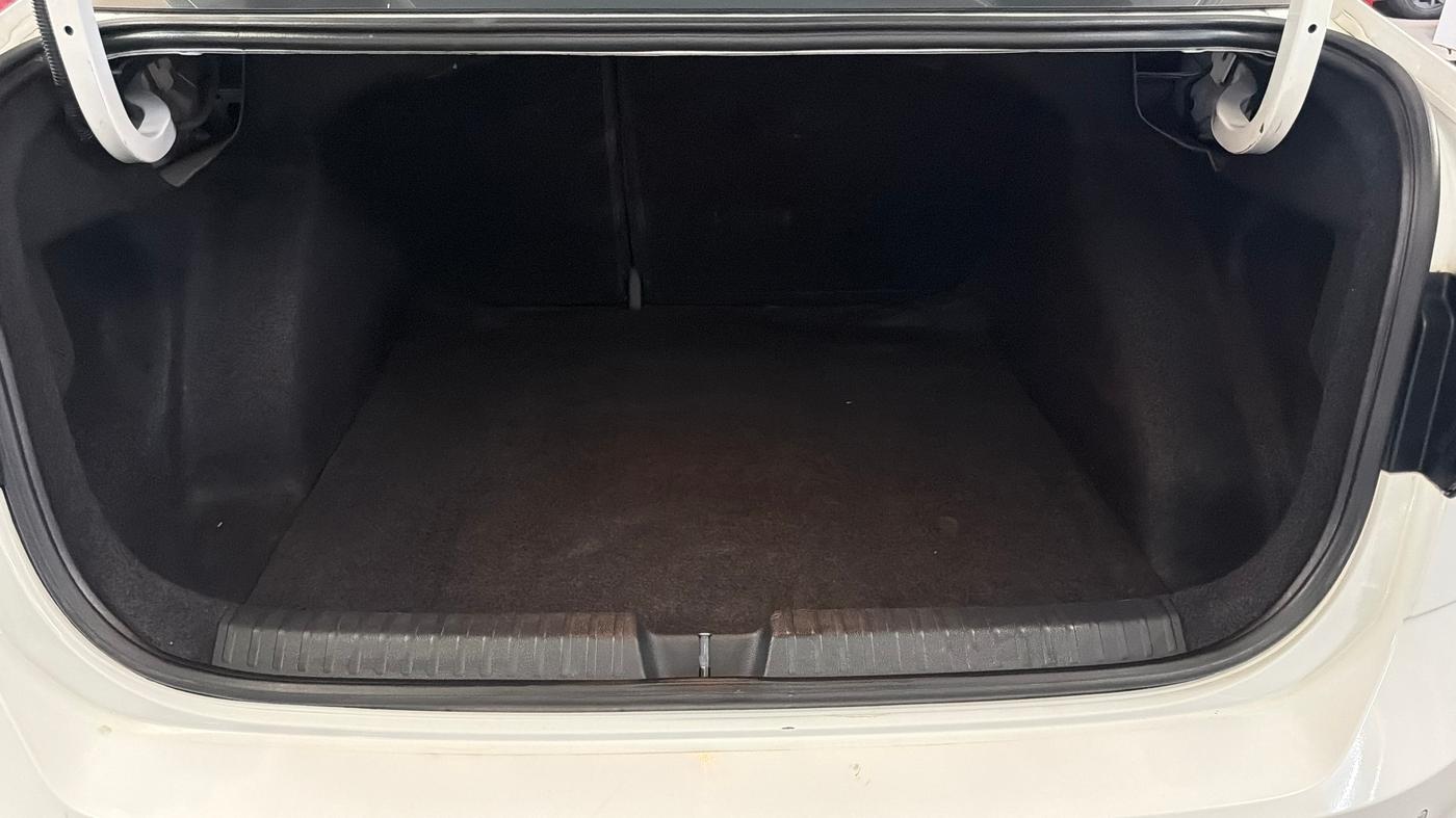2022 Volkswagen VIRTUS TOPLINE TSI 1.0 AT, Petrol, Automatic, 67,213 km, Boot Inside