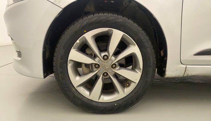 2015 Hyundai Elite i20 SPORTZ 1.2 (O), Petrol, Manual, 77,613 km, Left Front Wheel