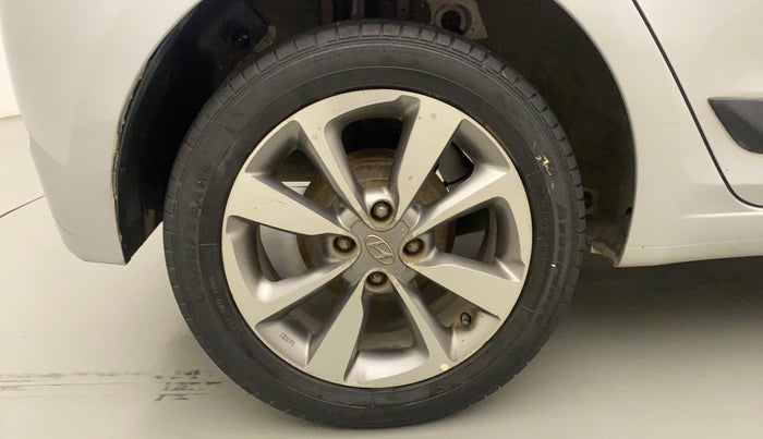 2015 Hyundai Elite i20 SPORTZ 1.2 (O), Petrol, Manual, 77,613 km, Right Rear Wheel