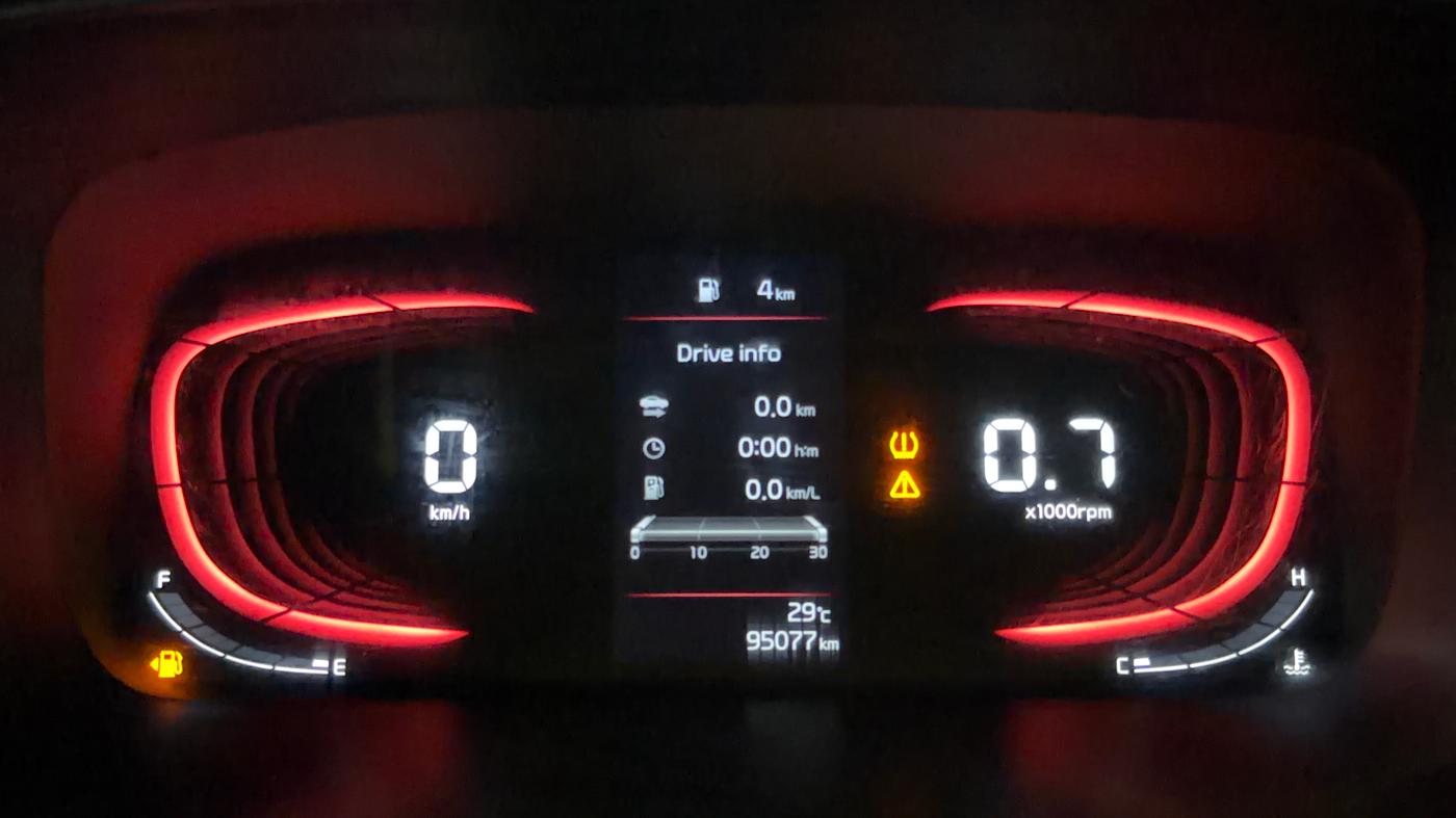 2022 KIA CARENS PRESTIGE PLUS 1.5 DIESEL 7 STR, Diesel, Manual, 95,077 km, Odometer Image
