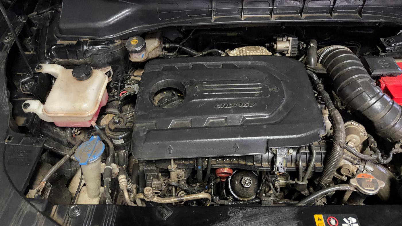 2022 KIA CARENS PRESTIGE PLUS 1.5 DIESEL 7 STR, Diesel, Manual, 95,077 km, Engine View - Right