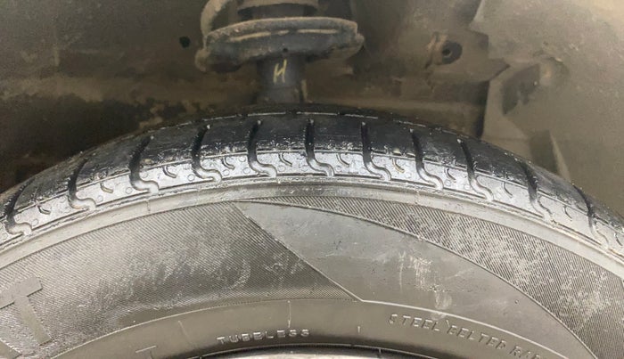 2012 Maruti Ertiga VXI, Petrol, Manual, 92,632 km, Right Front Tyre Tread