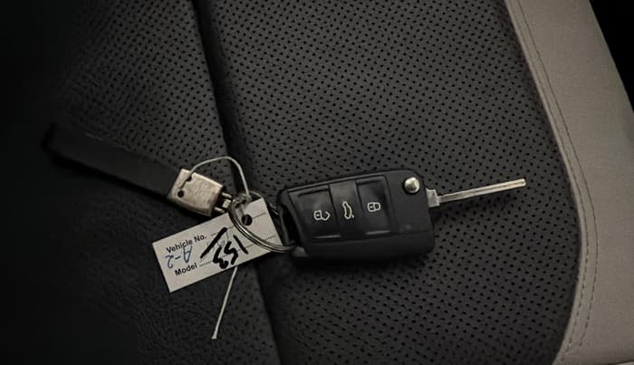 2022 Volkswagen TAIGUN TOPLINE 1.0 TSI MT, Petrol, Manual, 26,776 km, Key Close Up
