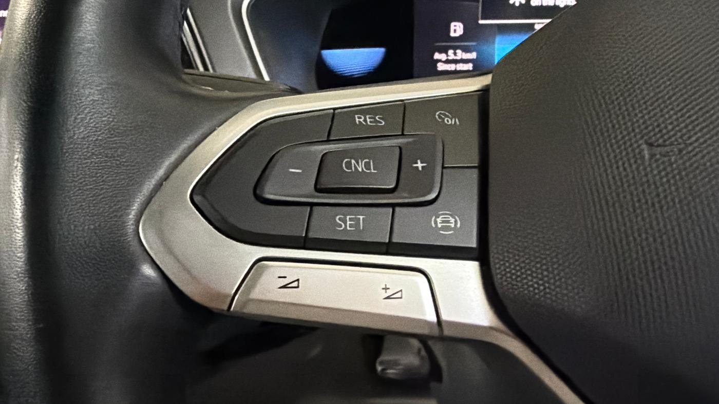 2022 Volkswagen TAIGUN TOPLINE 1.0 TSI MT, Petrol, Manual, 26,776 km, Adaptive Cruise Control